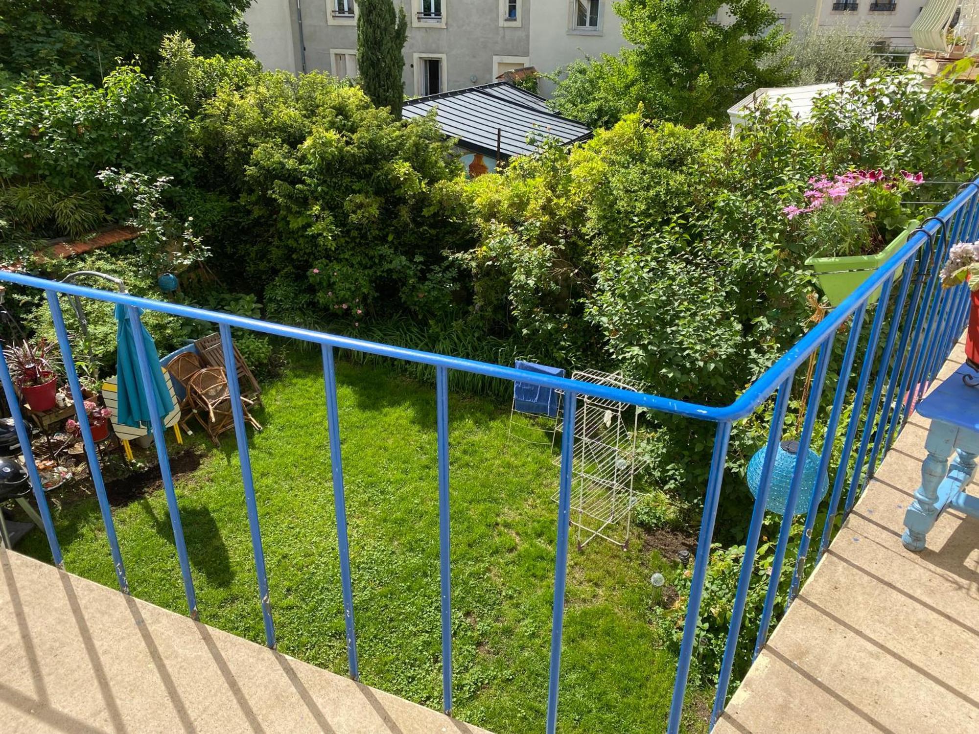 Haut De Jardin Dans Une Maison ディジョン エクステリア 写真